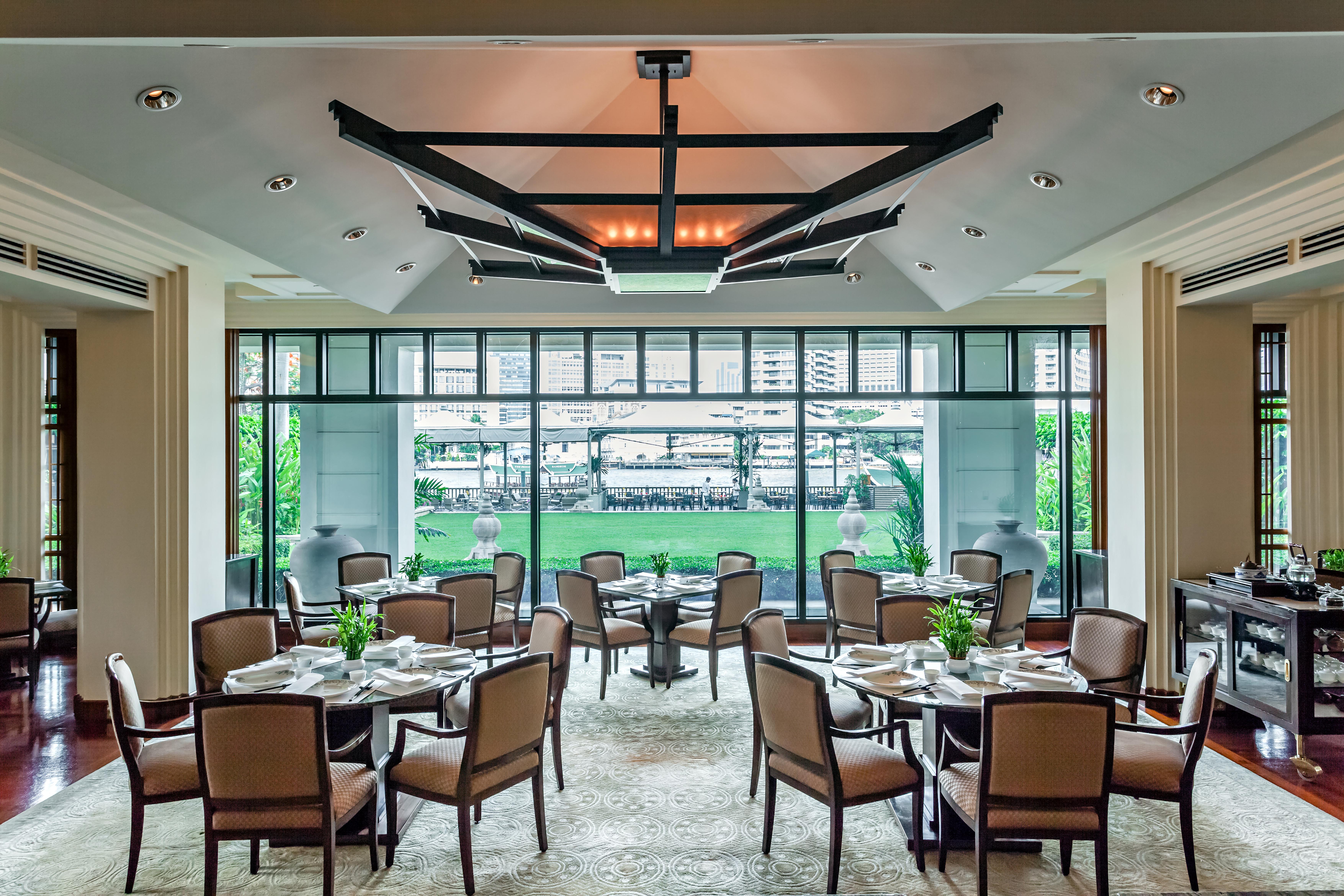 Hotel The Peninsula Bangkok Exteriér fotografie The Club Lounge at the Hong Kong InterContinental