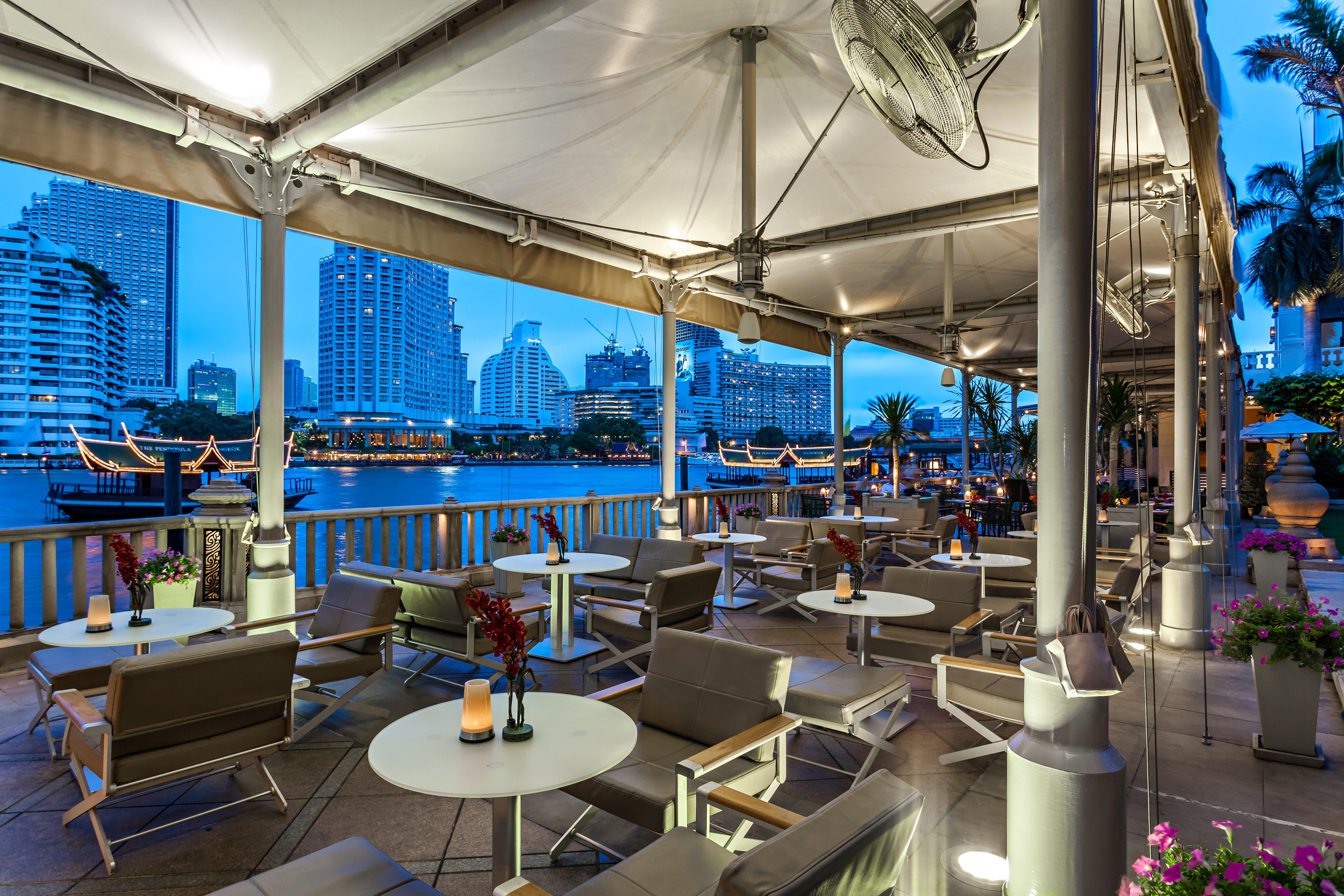 Hotel The Peninsula Bangkok Exteriér fotografie The Riverview Bar